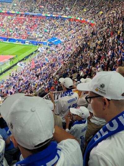 27-400×533