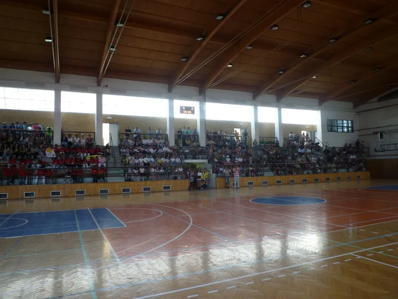 img-1-10